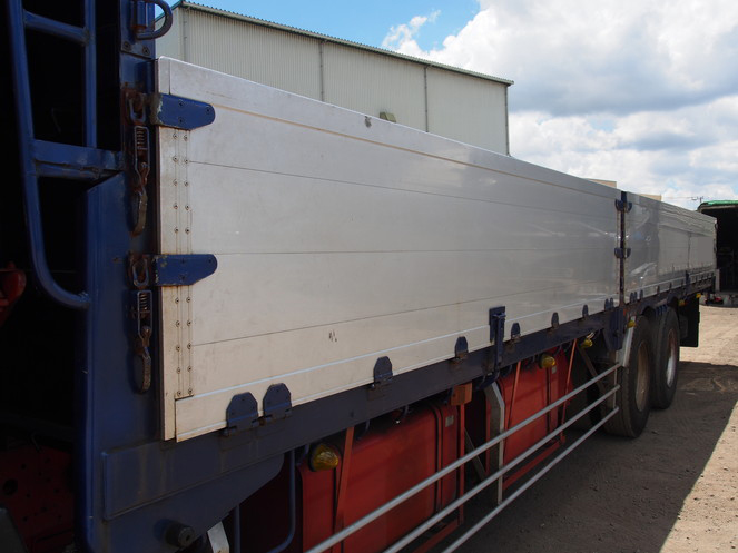 日野 プロフィア 平ボディ 大型 KS-FS1EZWA 年式 H16[写真08]