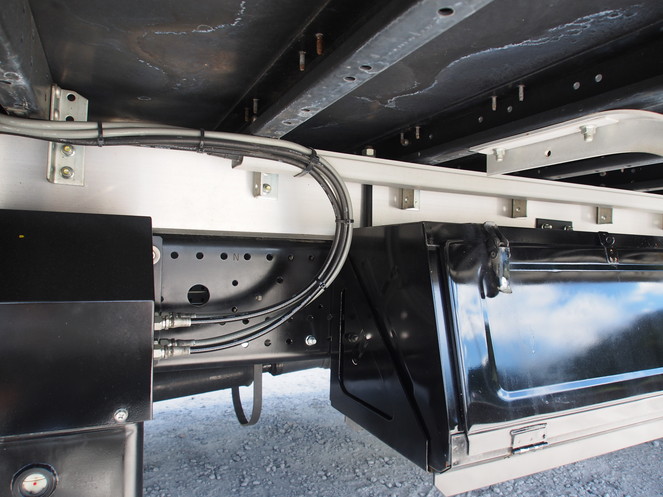 いすゞ フォワード ウイング車 中型 TKG-FRR90S2 年式 H27[写真38]