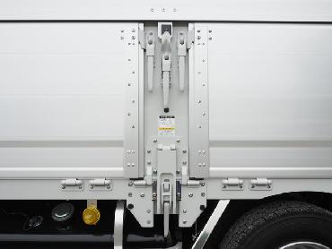 三菱ふそう スーパーグレート ウイング車 大型 QPG-FS64VZ 年式 H28 [写真12]