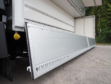 三菱ふそう スーパーグレート ウイング車 大型 QPG-FS64VZ 年式 H28 [写真16]