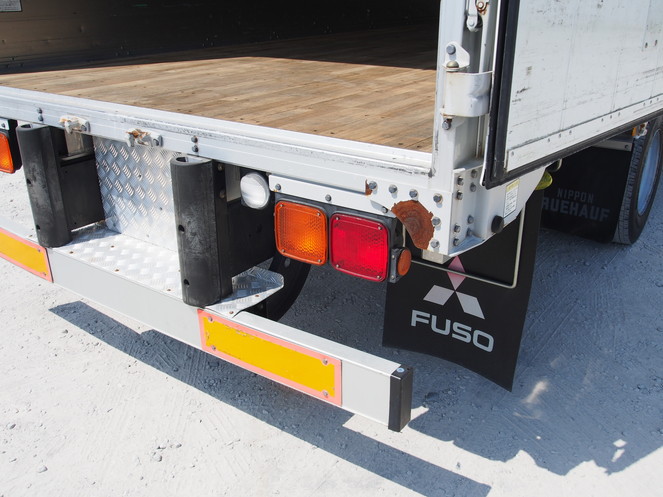 三菱ふそう ファイター ウイング車 中型 PDG-FK61F 年式 H19[写真23]