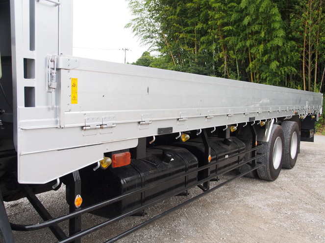 いすゞ ギガ 平ボディ 大型 PDG-CYL77V8 年式 H19[写真12]