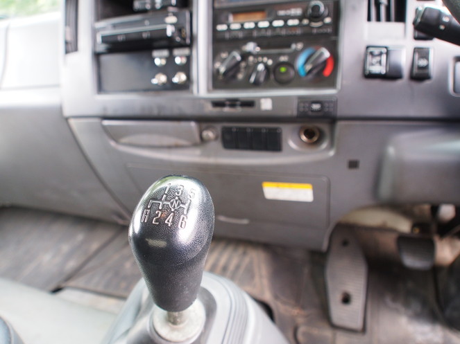 いすゞ フォワード 冷凍バン 中型 PKG-FRR90S2 年式 H20[写真28]