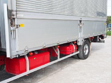 三菱ふそう ファイター ウイング車 中型 PA-FK61F 年式 H18 [写真16]