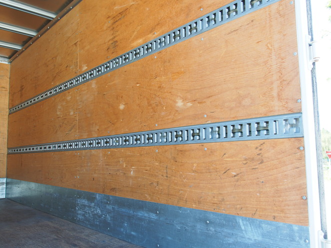 いすゞ エルフ バン車 小型 BKG-NPR85AN 年式 H21[写真23]