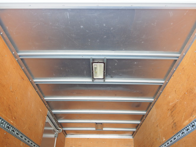 いすゞ エルフ バン車 小型 BKG-NPR85AN 年式 H21[写真24]