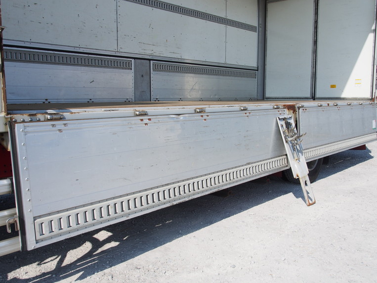 いすゞ フォワード 冷凍ウイング 中増t SKG-FSR34T2 年式 H23[写真18]