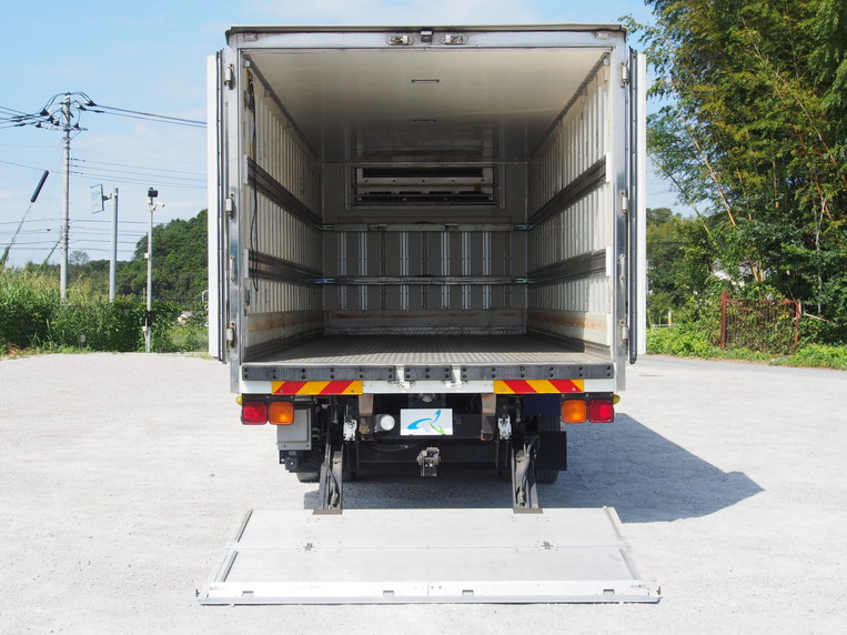 いすゞ フォワード 冷凍バン 中型 PKG-FRR90S2 年式 H20[写真08]