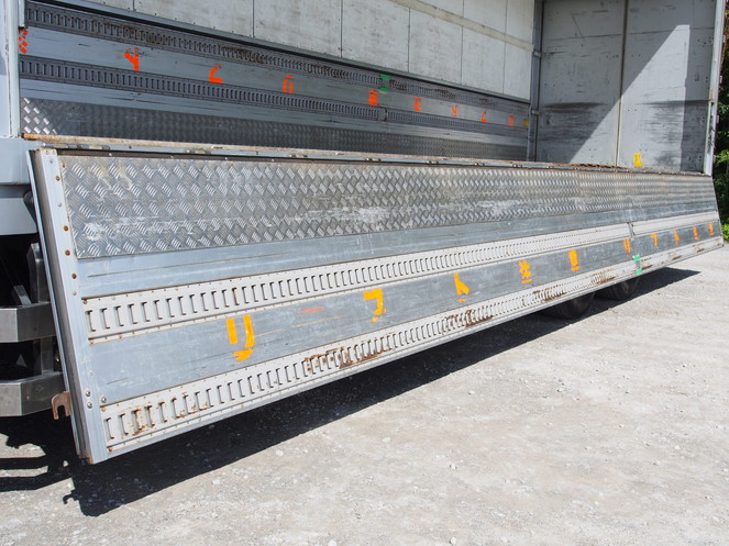 三菱ふそう スーパーグレート ウイング車 大型 BKG-FU54JZ 年式 H21[写真18]