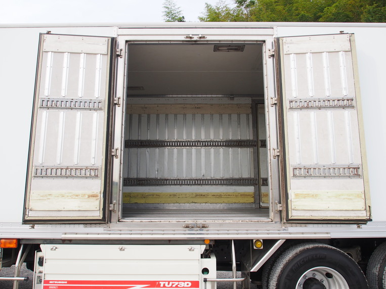 いすゞ ギガ 冷凍バン 大型 PJ-CYL51V5 年式 H16[写真14]