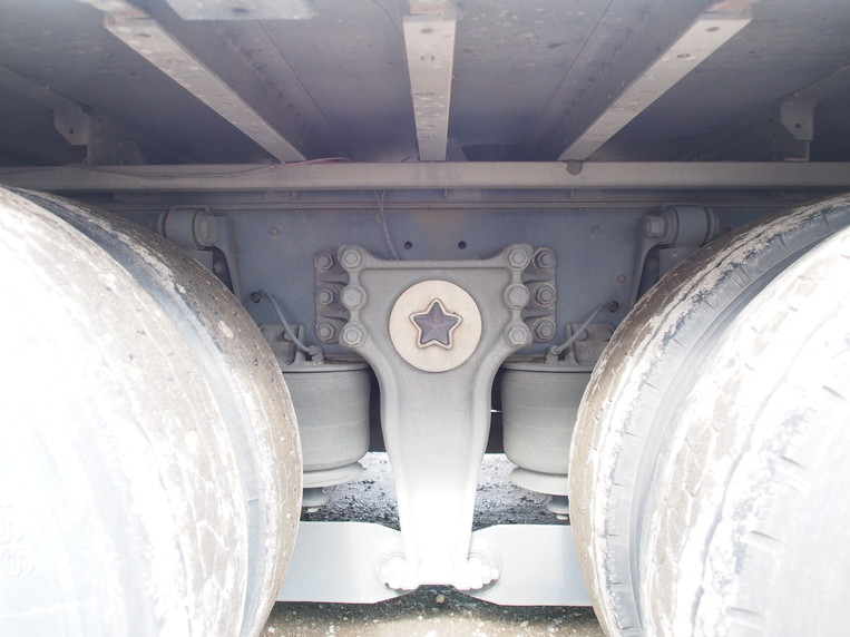 いすゞ ギガ ウイング車 大型 PJ-CYJ51W6 年式 H18[写真16]