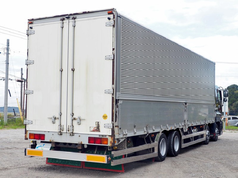 いすゞ ギガ ウイング車 大型 PJ-CYJ51W6 年式 H18[写真07]