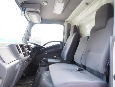 いすゞ エルフ バン車 小型 BKG-NMR85AN 年式 H22[写真28]