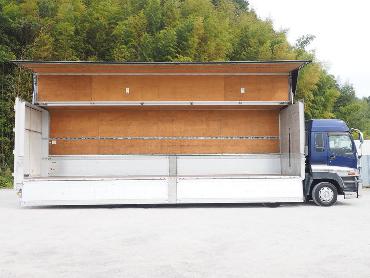 いすゞ ギガ ウイング車 大型 PJ-CYJ51W6 年式 H18[写真09]