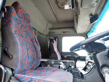 いすゞ ギガ ウイング車 大型 PJ-CYJ51W6 年式 H18[写真26]