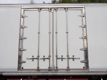 いすゞ ギガ 冷凍バン 大型 QKG-CYL77A 年式 H25[写真13]