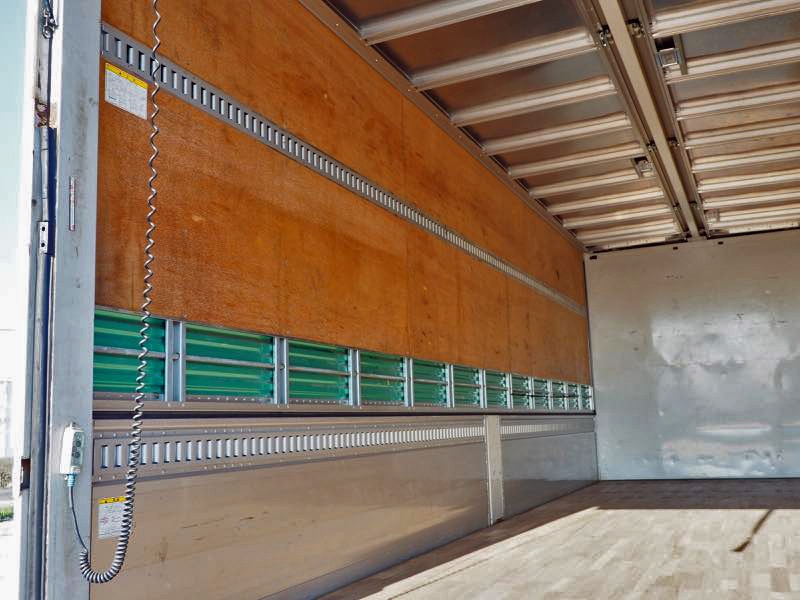 三菱ふそう ファイター ウイング車 中型 PDG-FK61F 年式 H21[写真19]