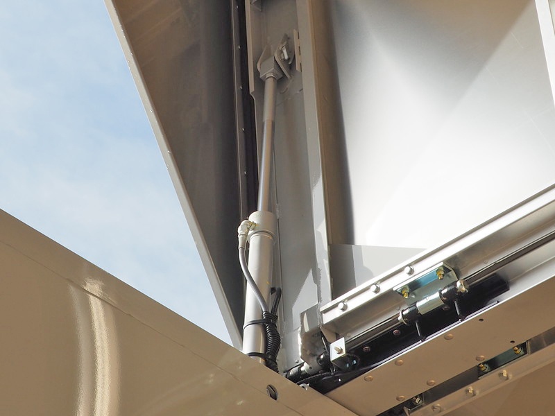 いすゞ フォワード ウイング車 中型 TKG-FRR90S2 年式 H28[写真31]