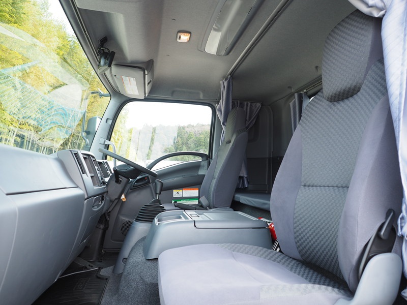 いすゞ フォワード ウイング車 中型 TKG-FRR90S2 年式 H28[写真43]