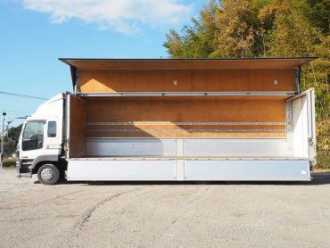 いすゞ ギガ ウイング車 大型 PJ-CYJ77W6 年式 H18[写真11]