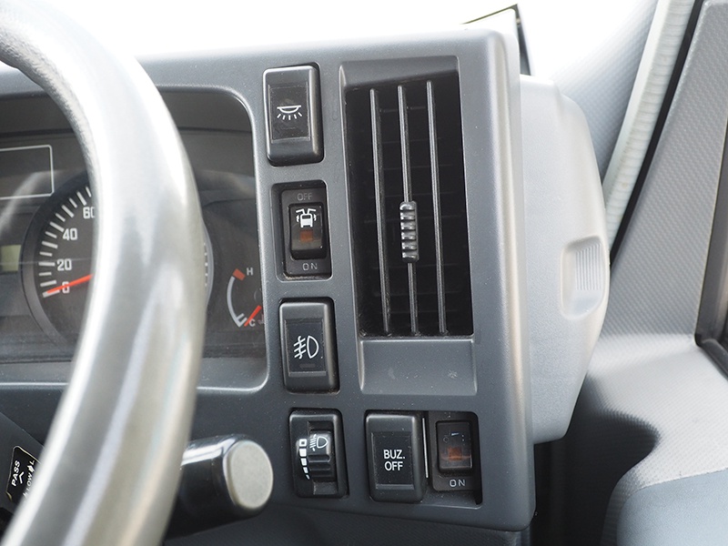 いすゞ エルフ ウイング車 小型 PKG-NPR75N 年式 H22[写真50]