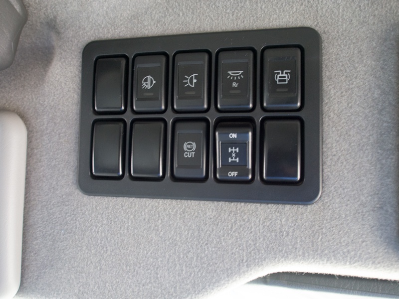 いすゞ ギガ ウイング車 大型 QKG-CYJ77A 年式 H25[写真39]