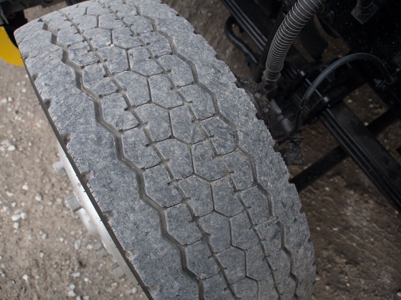 いすゞ ギガ ウイング車 大型 QKG-CYJ77A 年式 H25[写真48]