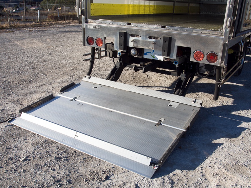 日野 レンジャー 冷凍バン 中型 SKG-FD7JLAA 年式 H24[写真18]