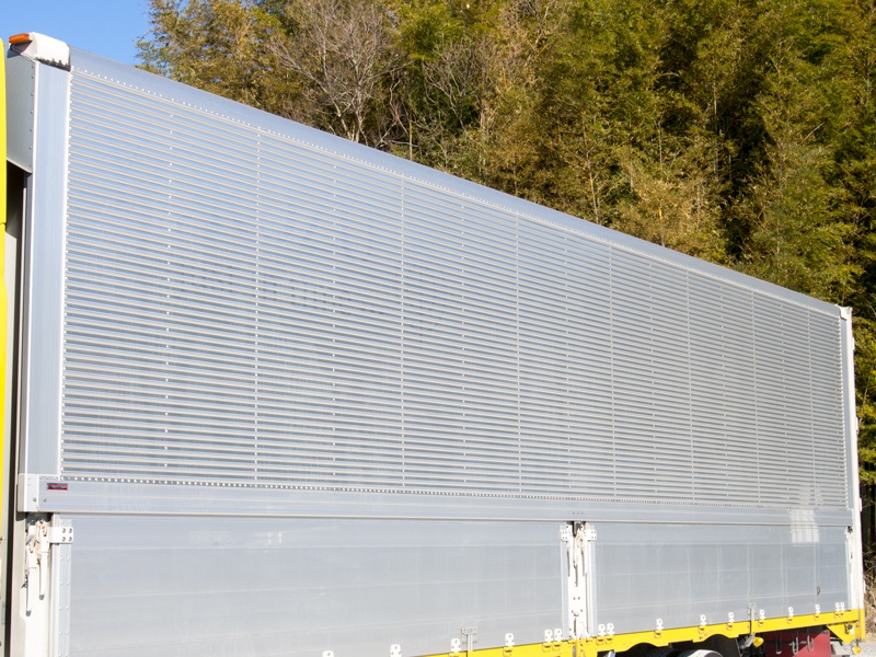 いすゞ ギガ ウイング車 大型 QKG-CYJ77A 年式 H25[写真14]