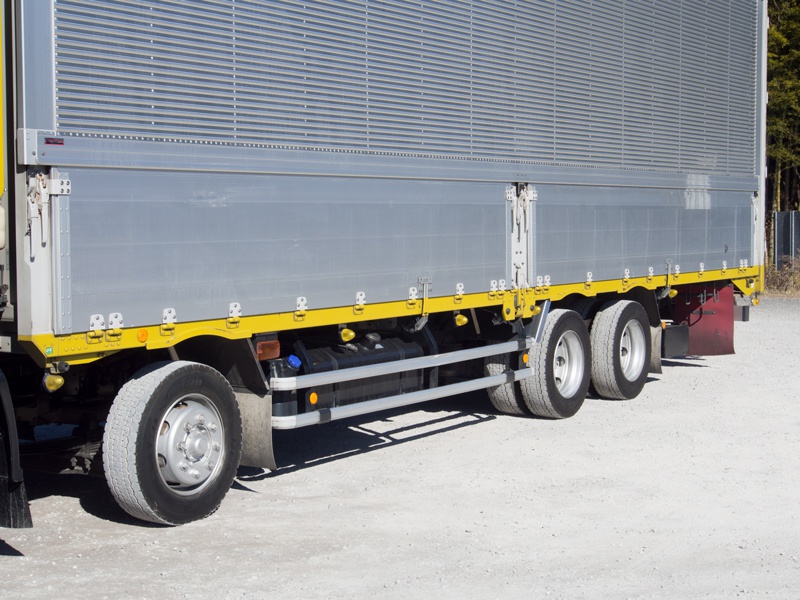 いすゞ ギガ ウイング車 大型 QKG-CYJ77A 年式 H25[写真15]