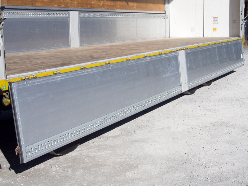 いすゞ ギガ ウイング車 大型 QKG-CYJ77A 年式 H25[写真22]