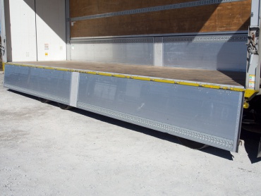 いすゞ ギガ ウイング車 大型 QKG-CYJ77A 年式 H25 [写真16]