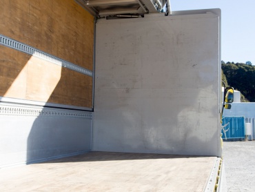 いすゞ ギガ ウイング車 大型 QKG-CYJ77A 年式 H25 [写真19]