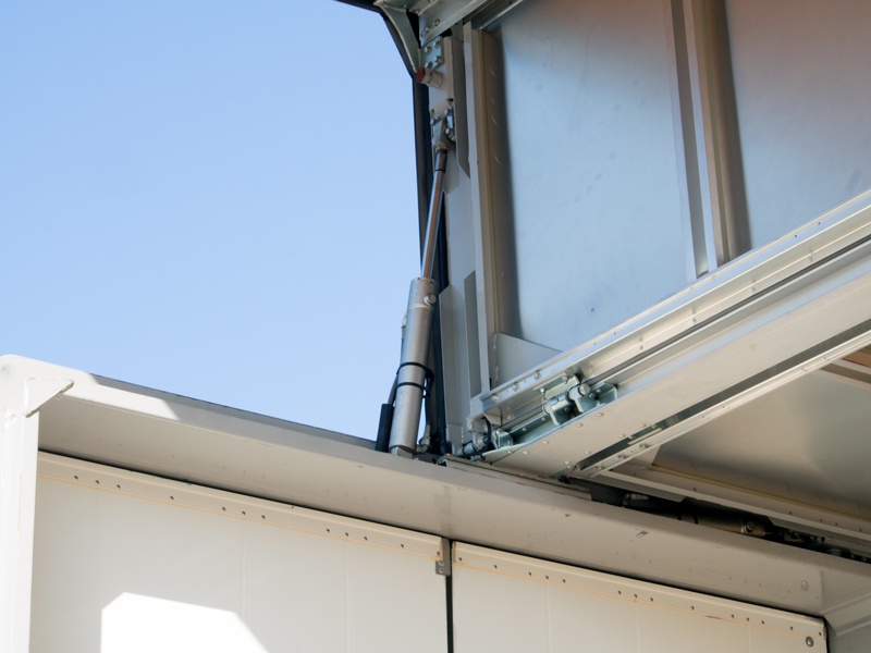 いすゞ ギガ ウイング車 大型 LKG-CYJ77A 年式 H23[写真24]