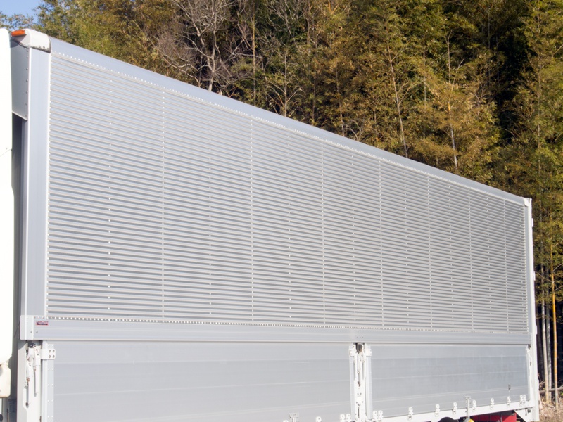 いすゞ ギガ ウイング車 大型 LKG-CYJ77A 年式 H23[写真14]