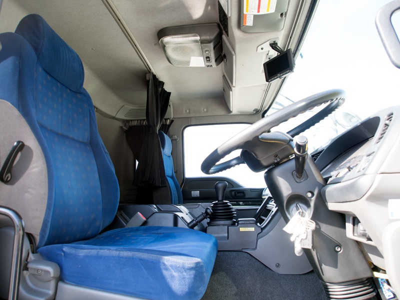 いすゞ ギガ ウイング車 大型 LKG-CYJ77A 年式 H23[写真33]