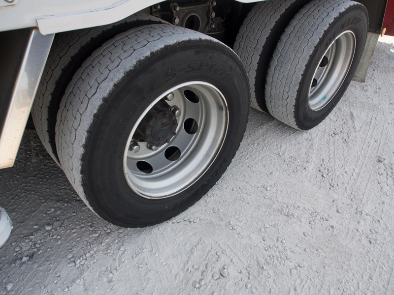 いすゞ ギガ ウイング車 大型 LKG-CYJ77A 年式 H23[写真51]