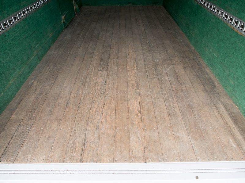 いすゞ エルフ バン車 小型 BKG-NPR85AN 年式 H22[写真23]