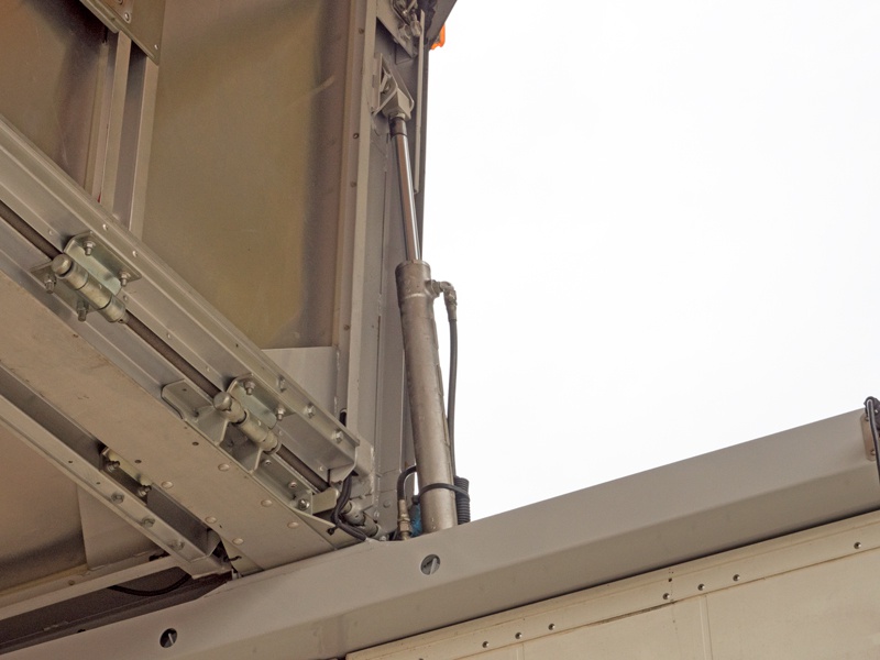 いすゞ フォワード ウイング車 中型 PKG-FRR90T2 年式 H20[写真23]