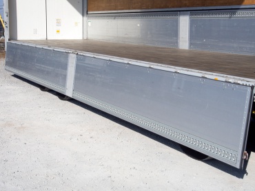 いすゞ ギガ ウイング車 大型 LKG-CYJ77A 年式 H23 [写真12]