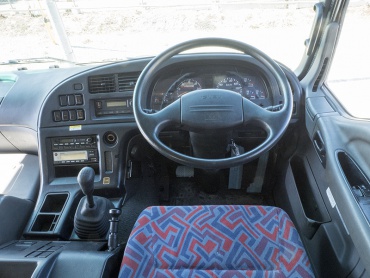 いすゞ ギガ ウイング車 大型 PJ-CYJ77W6 年式 H19[写真26]