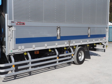 三菱ふそう ファイター ウイング車 中型 SKG-FK64F 年式 H24 [写真17]