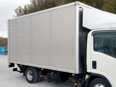 いすゞ エルフ バン車 小型 BKG-NPR85AN 年式 H22 [写真09]