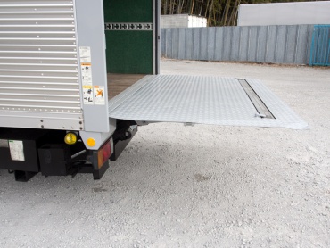 いすゞ エルフ バン車 小型 BKG-NPR85AN 年式 H22 [写真18]