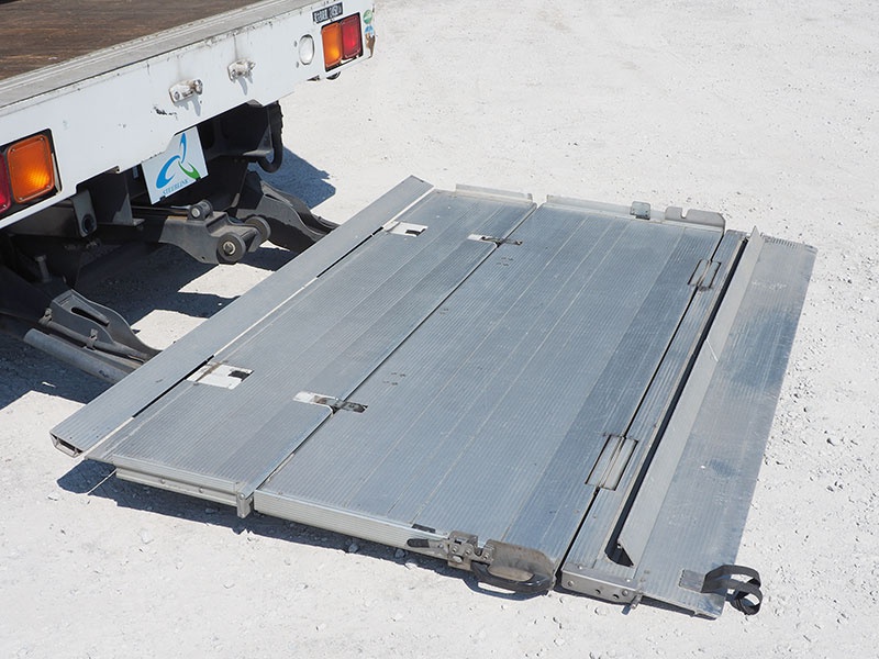 いすゞ フォワード ウイング車 中型 PKG-FRR90T2 年式 H23[写真37]