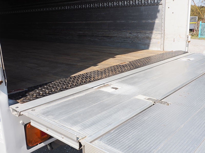 いすゞ ギガ ウイング車 大型 PDG-CYL77V8 年式 H20[写真32]