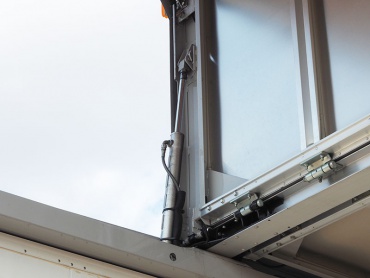 いすゞ フォワード ウイング車 中型 PKG-FRR90T2 年式 H23 [写真18]