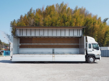 いすゞ ギガ ウイング車 大型 PDG-CYL77V8 年式 H20 [写真14]