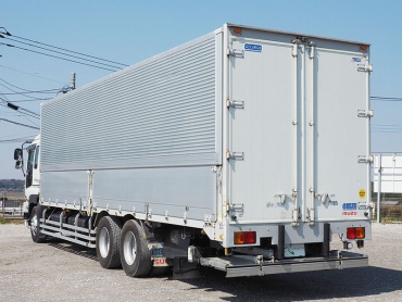 いすゞ ギガ ウイング車 大型 PDG-CYL77V8 年式 H20 [写真07]