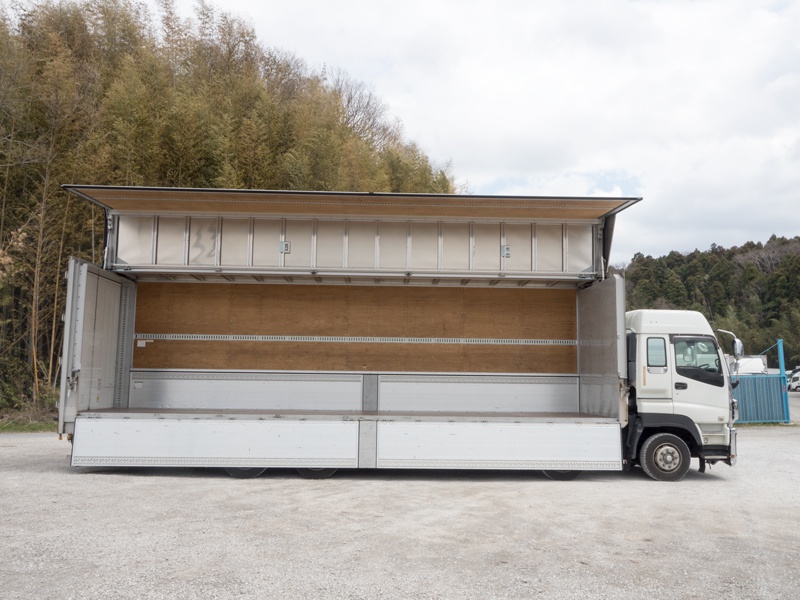 いすゞ ギガ ウイング車 大型 LKG-CYJ77A 年式 H23[写真09]